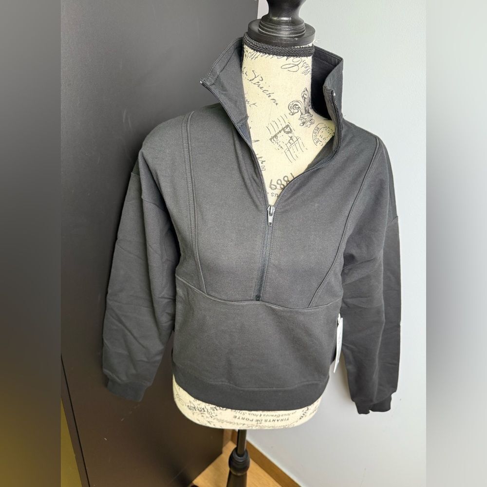 Richer Poorer black sweatshirt NWT Size XS